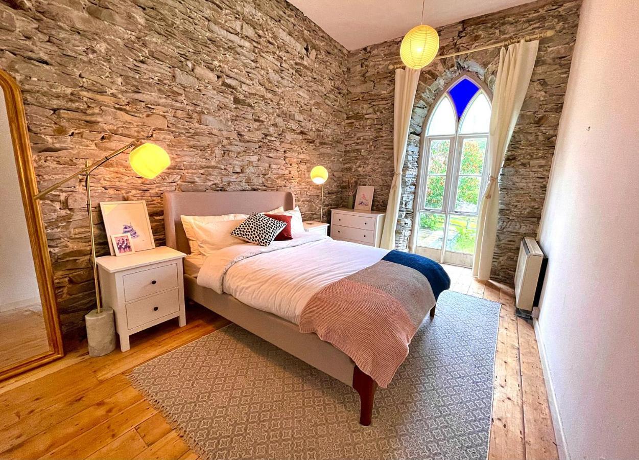 Finest Retreats - Luxury Converted Chapel With Hot Tub & Games Room Dinas Mawddwy Exteriör bild